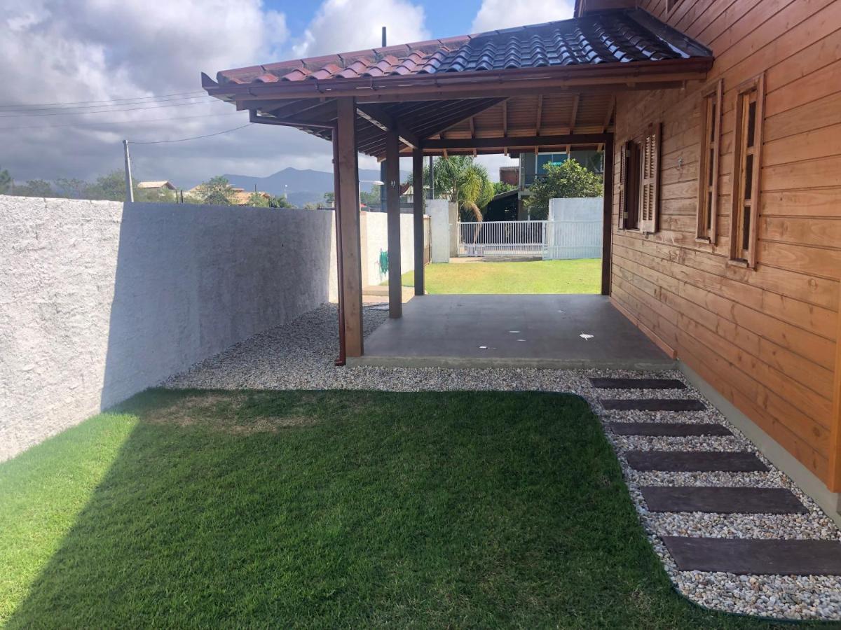 Casa Em Ibiraquera Proxima A Praia Do Rosa إيمبيتوبا المظهر الخارجي الصورة